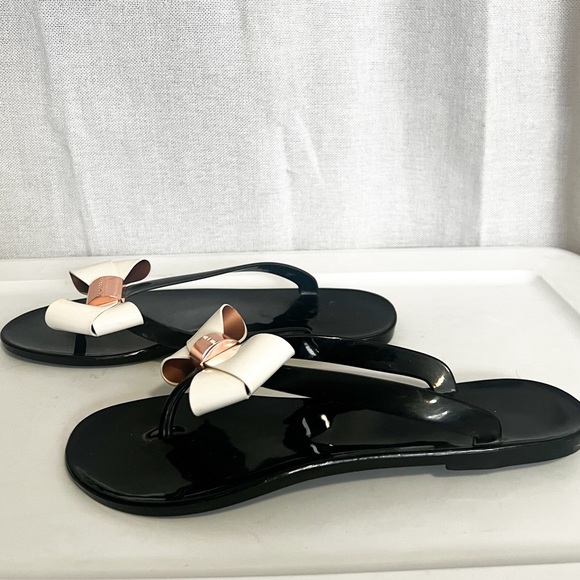 Ted Baker Ettiea Jelly Bow Black White Flip Flop Thong Sandals - Picture 7 of 9